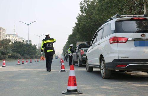 交警查明星车子,现场直击